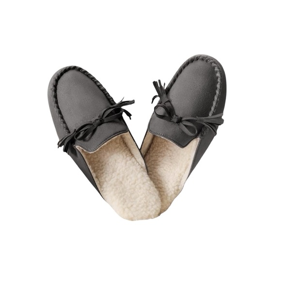 Dream Pairs Dark Gray Faux Fur Lined Moccasin Slippers - 10 - Picture 2 of 7